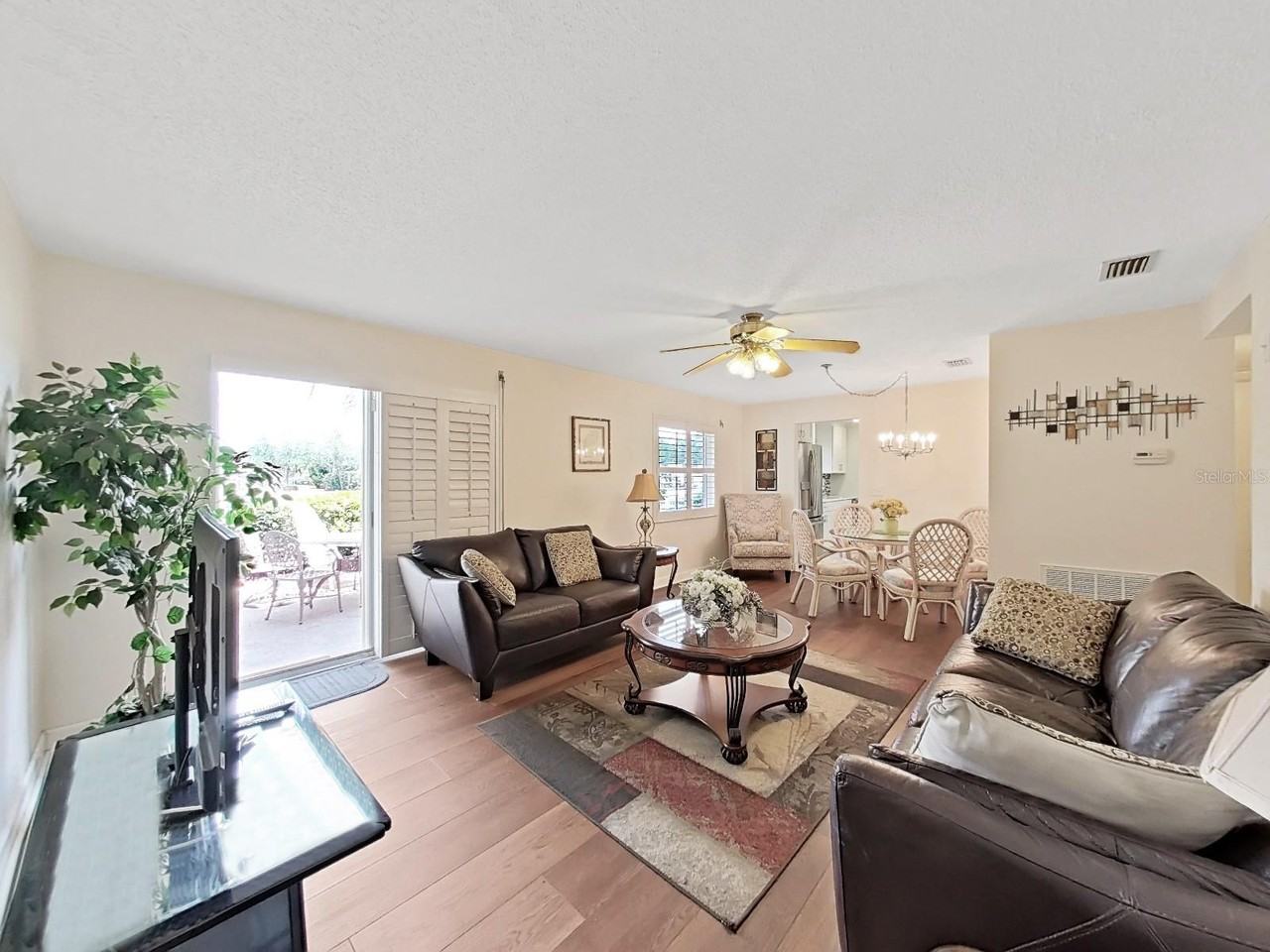 10038 62nd Ter N - Photo 4 of 22