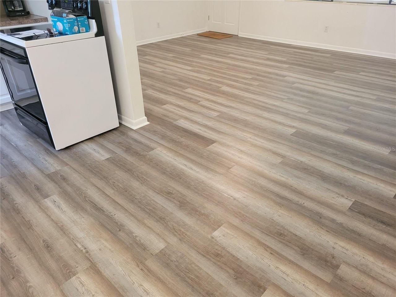 4245 78th St N - Photo 4 of 25