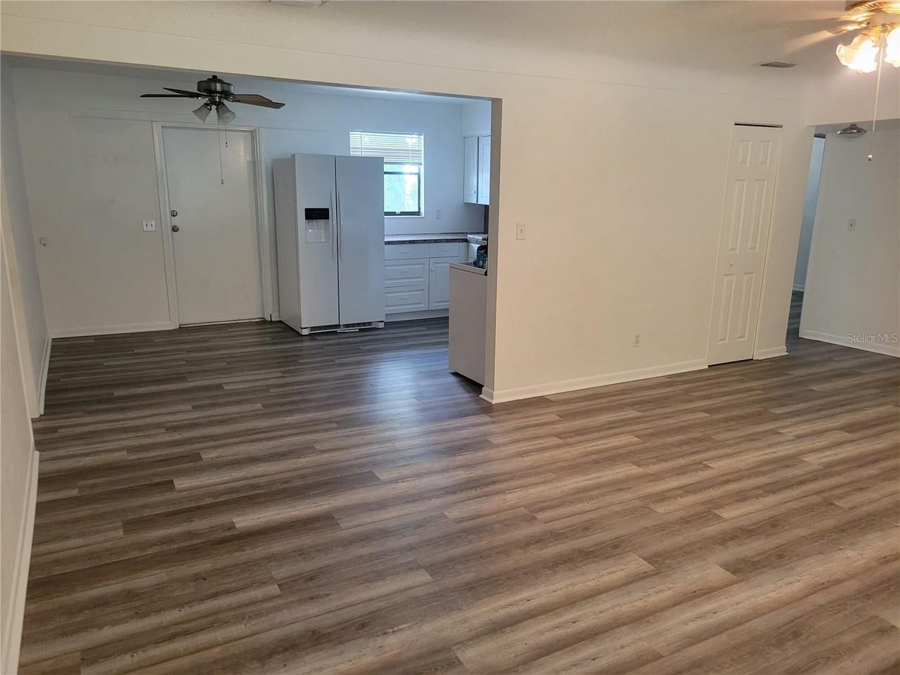 4245 78th St N - Photo 5 of 25