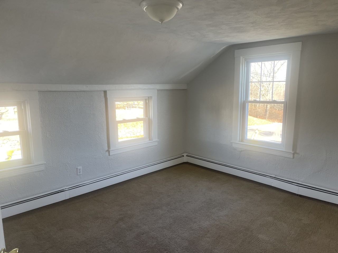 187 Dexter Street - Photo 5 of 25