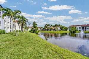 521 Villa Circle Unit# 521 ##521 - Photo 3 of 30