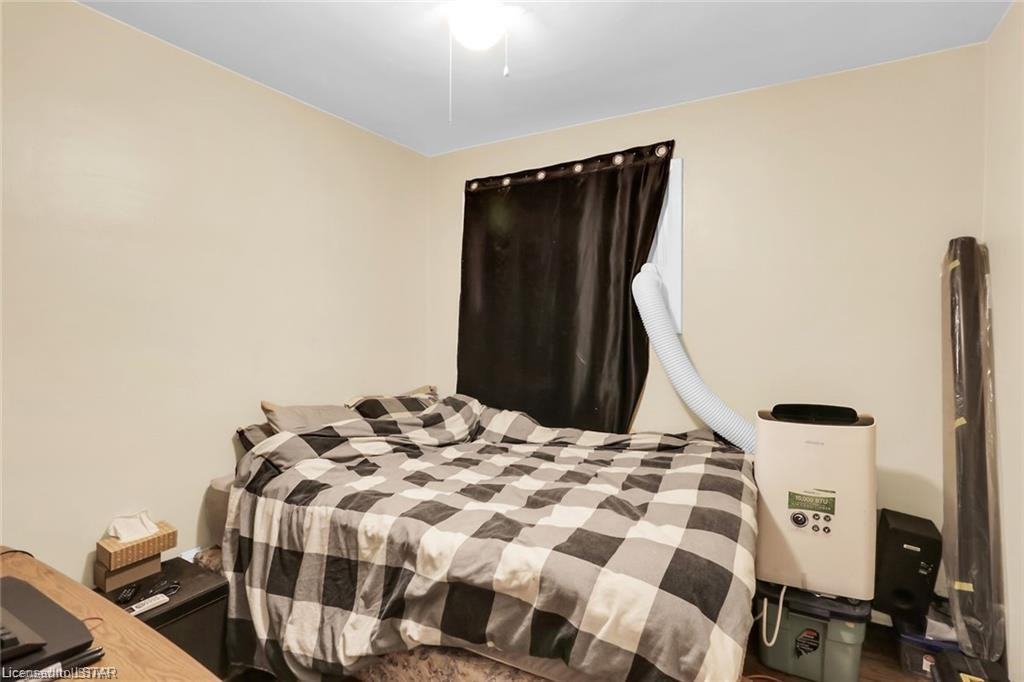 329 Salisbury St - Photo 6 of 10