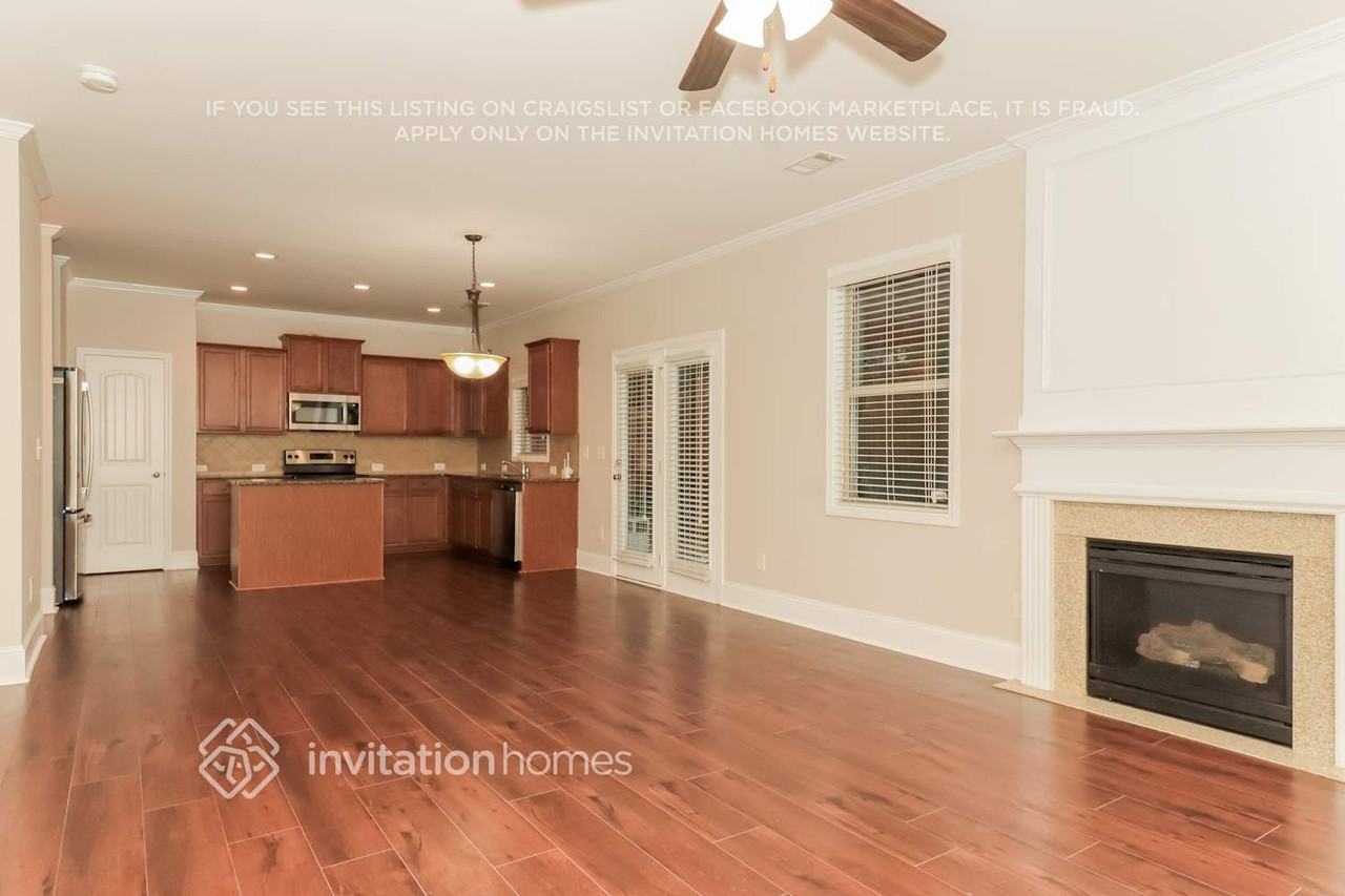 1391 Blue Sail Avenue - Photo 3 of 16