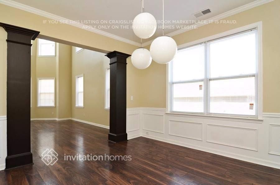 7284 Madison Cir - Photo 3 of 16