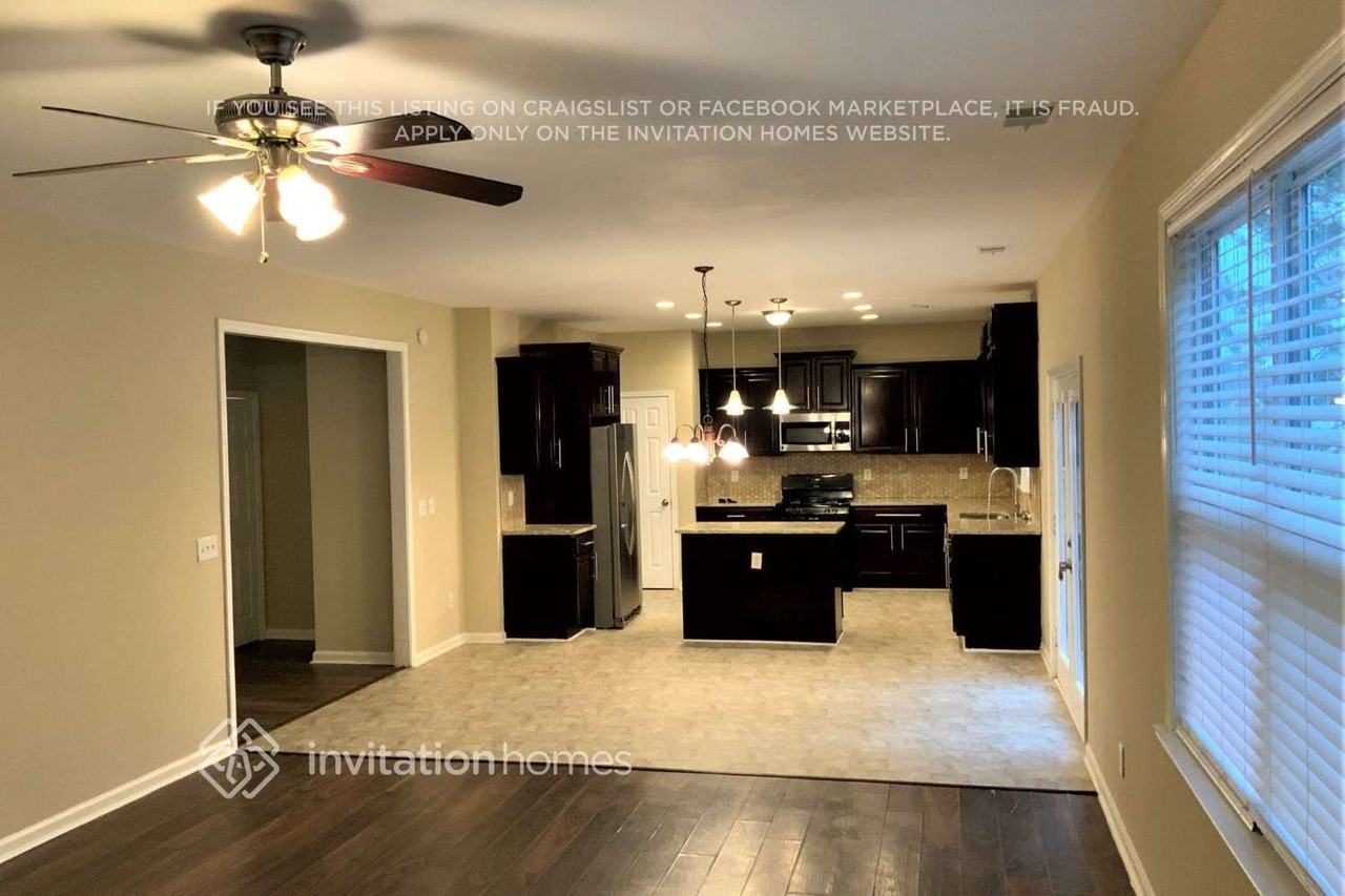 7284 Madison Cir - Photo 4 of 16