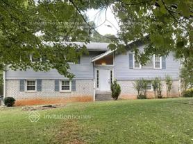 4657 Cresant Ln - Photo 1 of 1