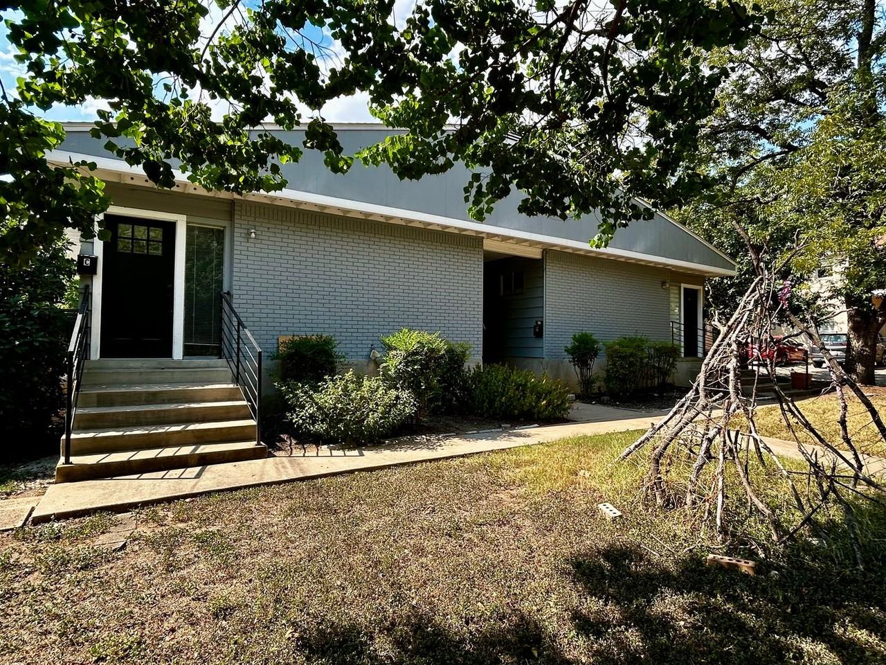 3304 Tom Green St - Photo 2 of 17