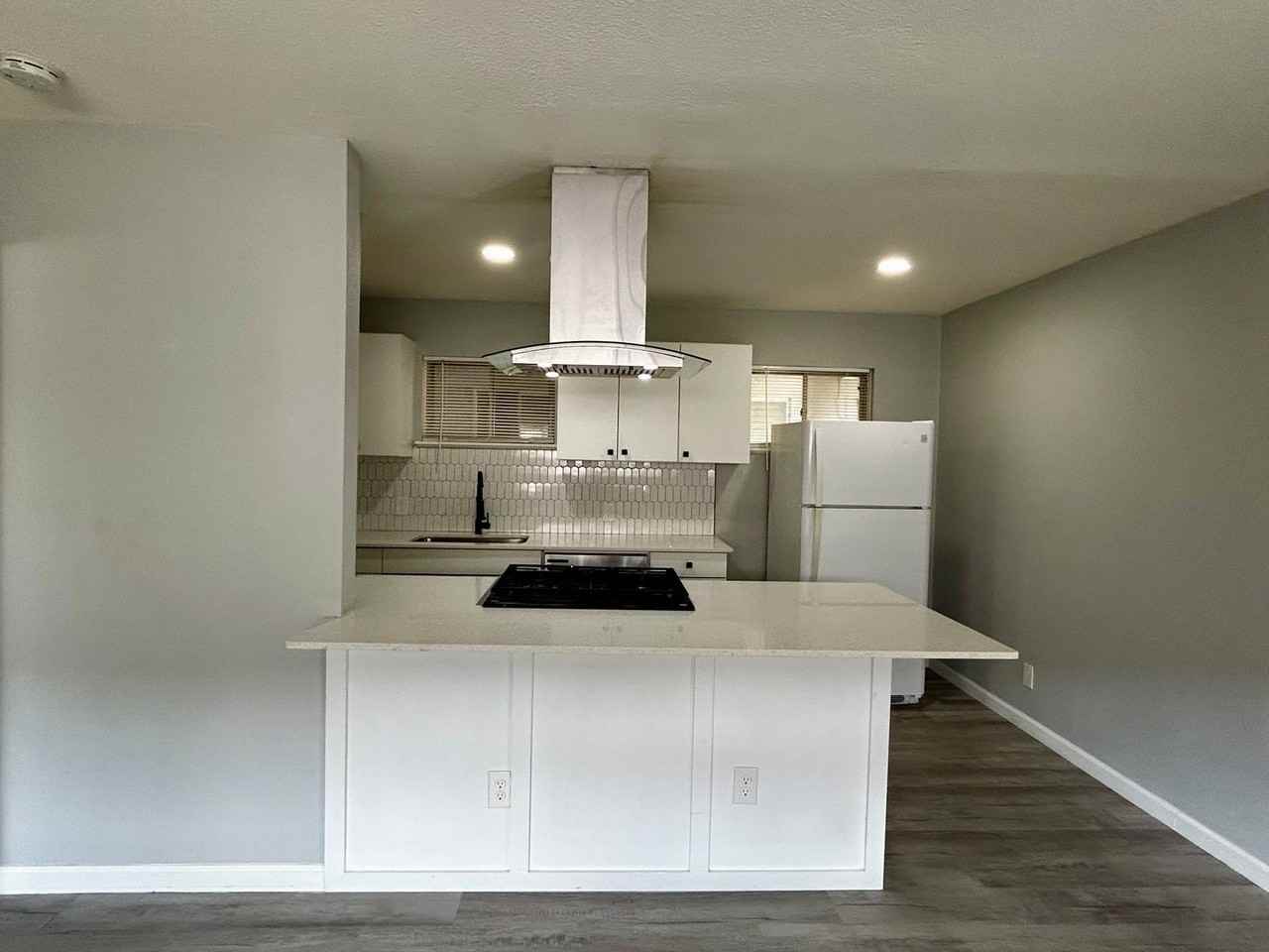 3304 Tom Green St - Photo 6 of 18