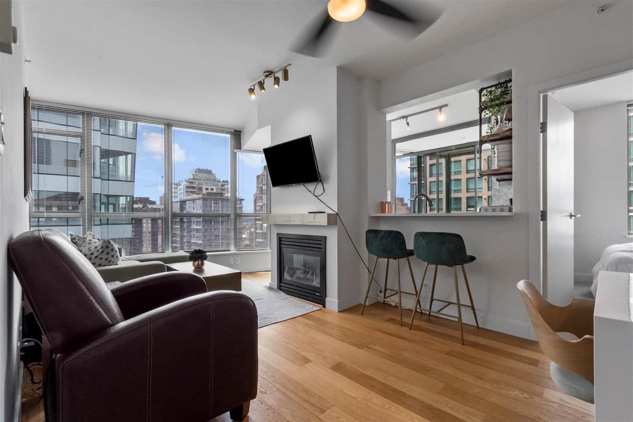 1238 Burrard Street - Photo 4 of 8