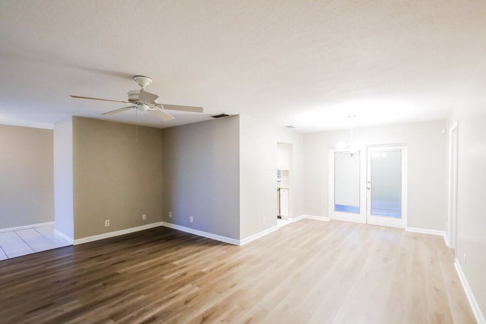 12695 Westport Cir - Photo 5 of 16