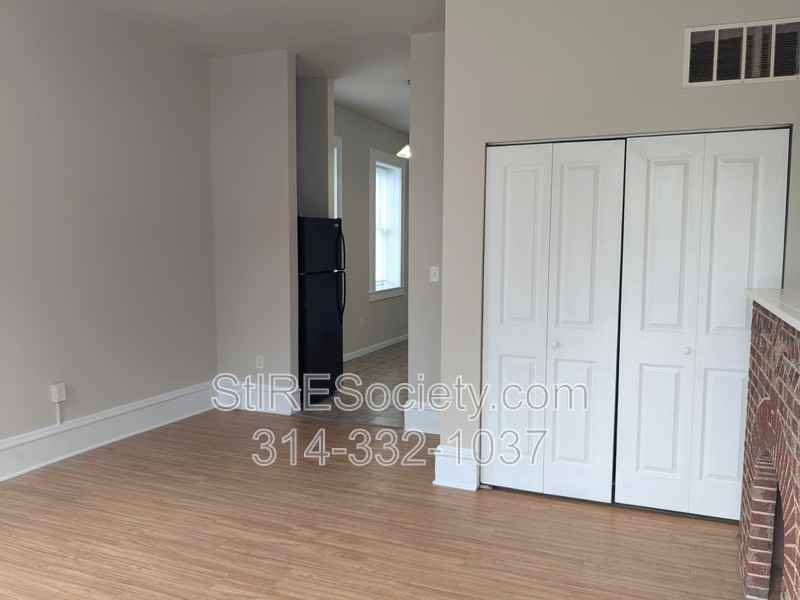 229 W Steins St - Photo 4 of 14