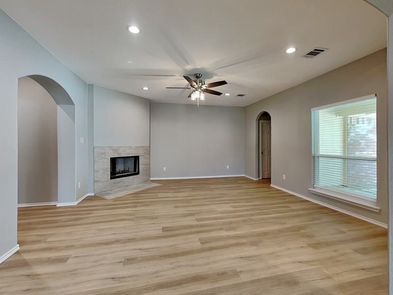 217 Richard Ln - Photo 3 of 19