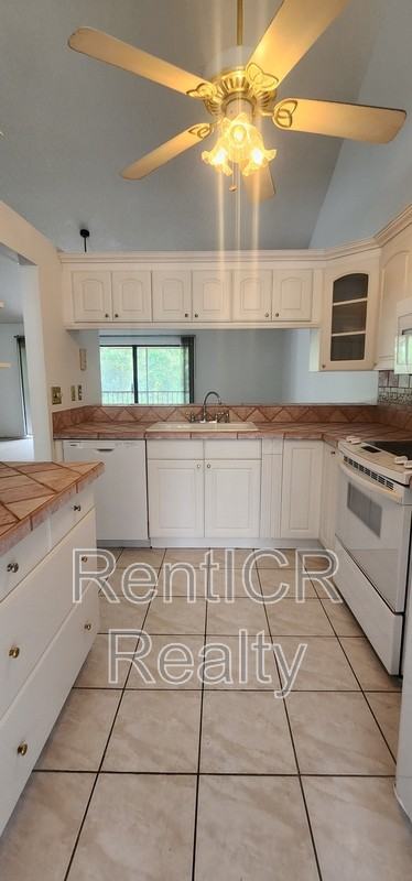 1801 E Lake Rd #12I - Photo 3 of 16