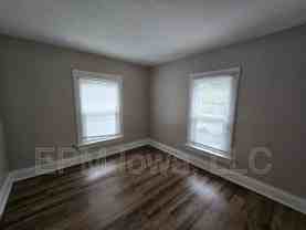 408 1/2 Locust St - Photo 1 of 1