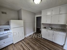408 1/2 Locust St - Photo 1 of 1