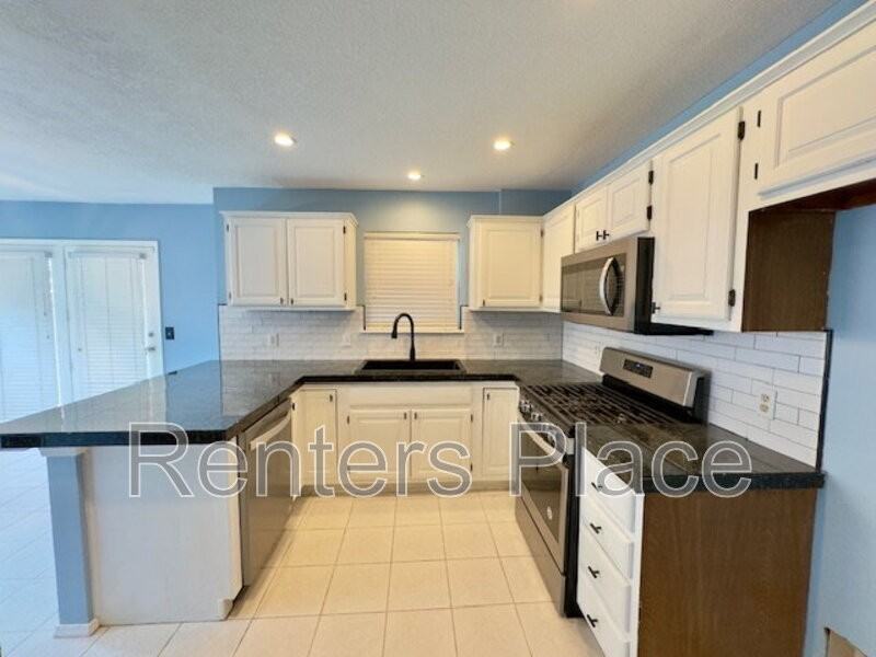 8626 S 90th East Ave - Photo 6 of 24