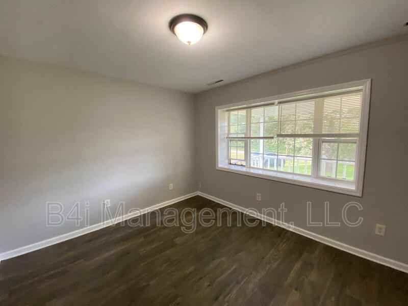 406 Hill Street - Photo 4 of 15