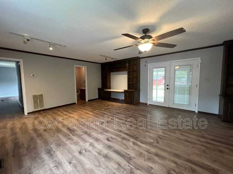 5060 Chesapeake Road - Photo 6 of 22