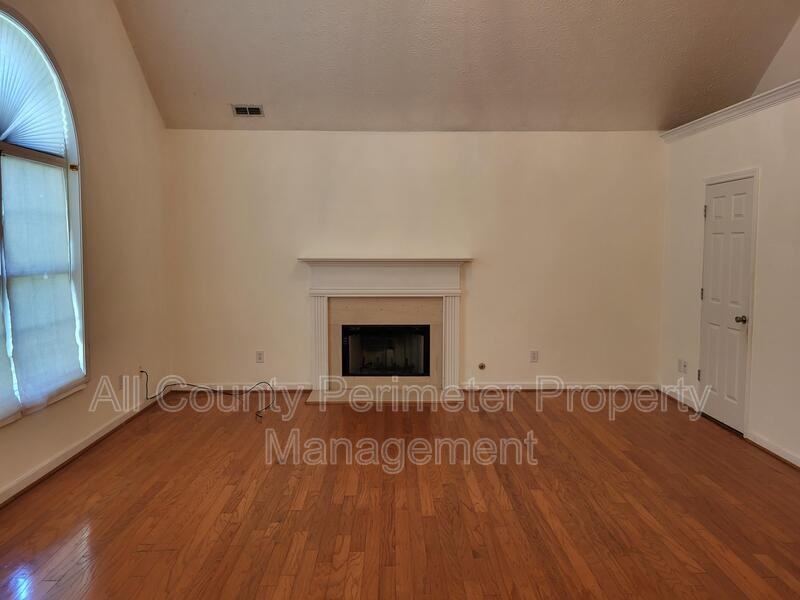 556 Creekstone Drive - Photo 7 of 15