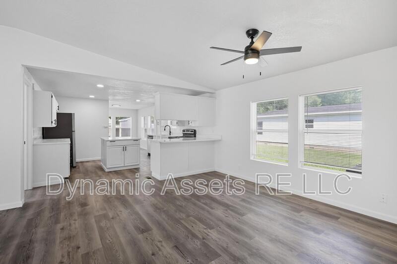 405 Falletti St - Photo 7 of 38