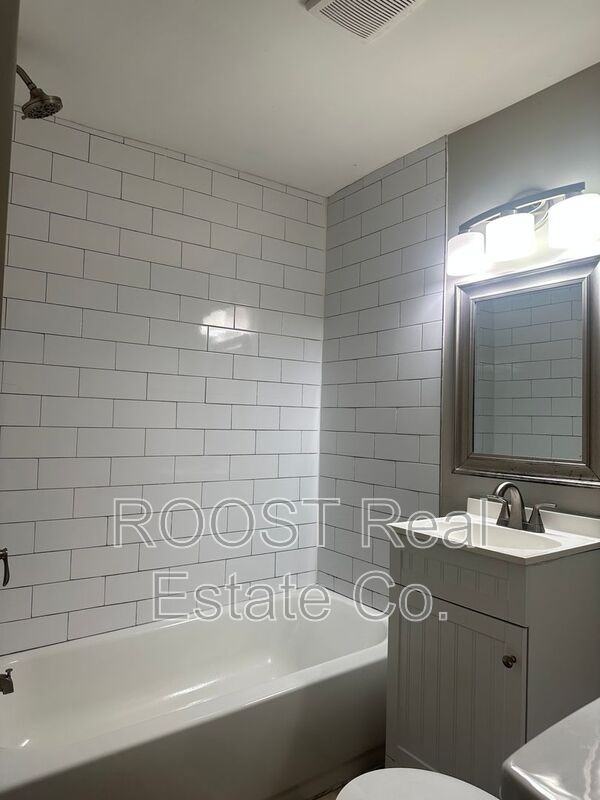 480 E Markison Ave - Photo 6 of 22