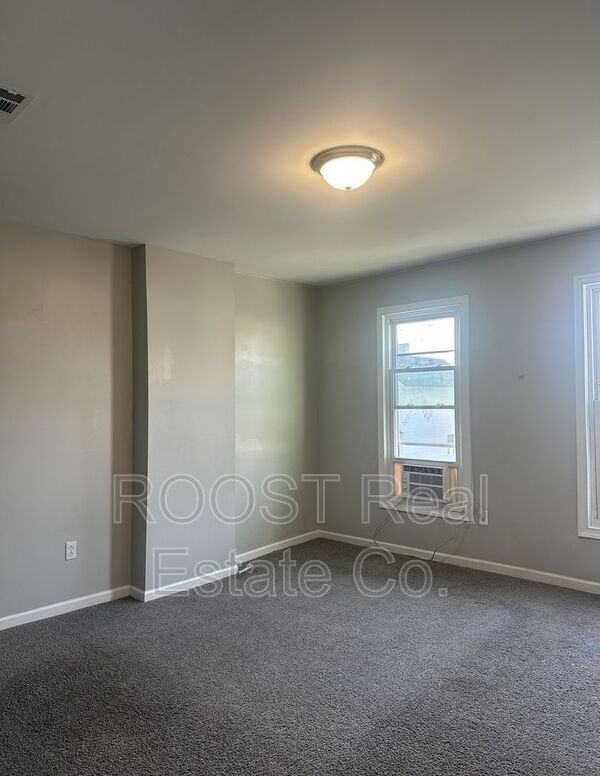 480 E Markison Ave - Photo 7 of 22