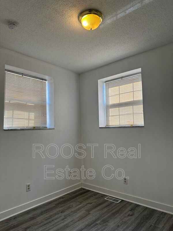 2197 Amherst Ave #2199 - Photo 5 of 10