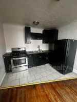 featured image of 140 Summit St #1