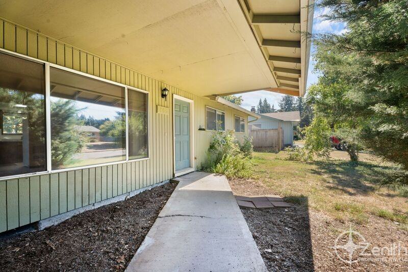 805 Ne 122nd Ave - Photo 2 of 32