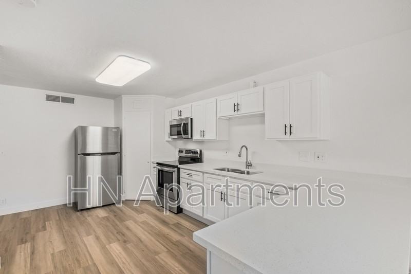 5035 N 23rd Ave #7 - Photo 2 of 10