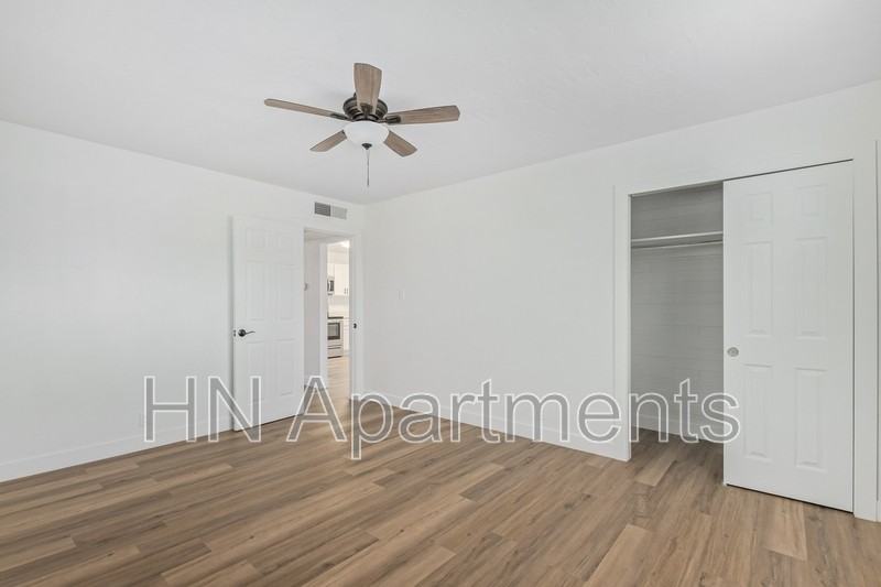 5035 N 23rd Ave #7 - Photo 4 of 10