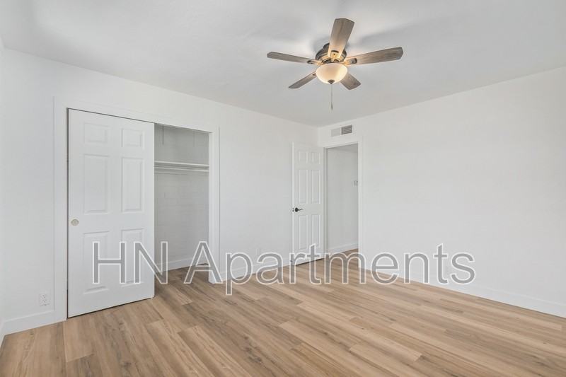 5035 N 23rd Ave #7 - Photo 6 of 10