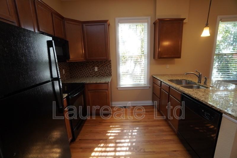 2510 California St - Photo 6 of 18
