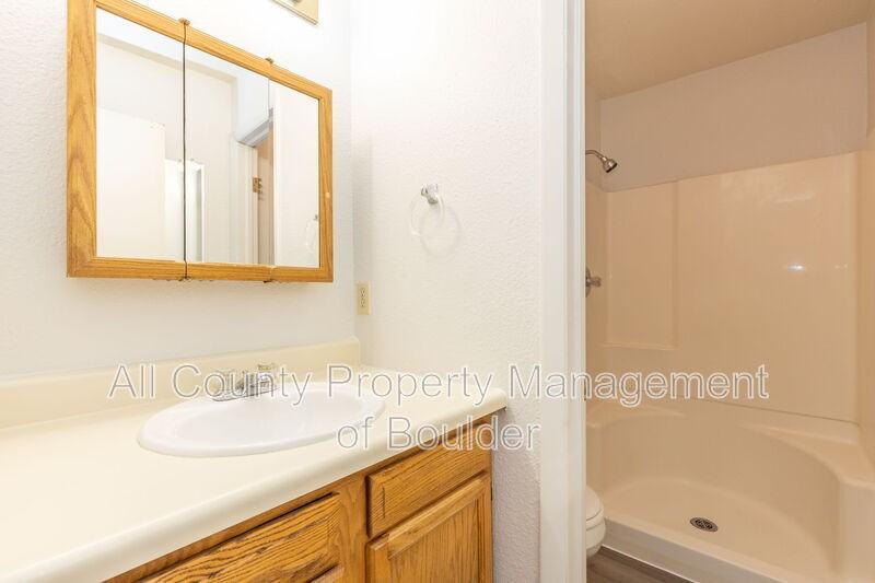 2245 Grove Cir - Photo 6 of 21