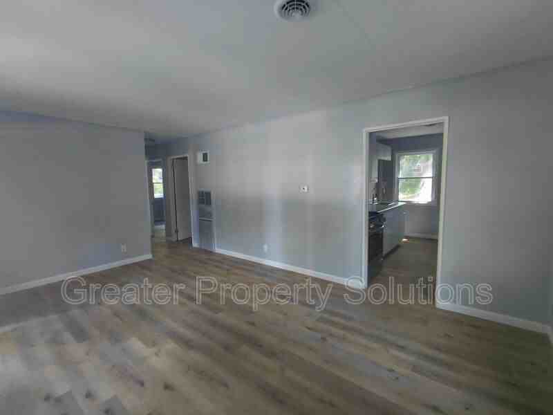 2309 Del Plain Ave - Photo 2 of 7