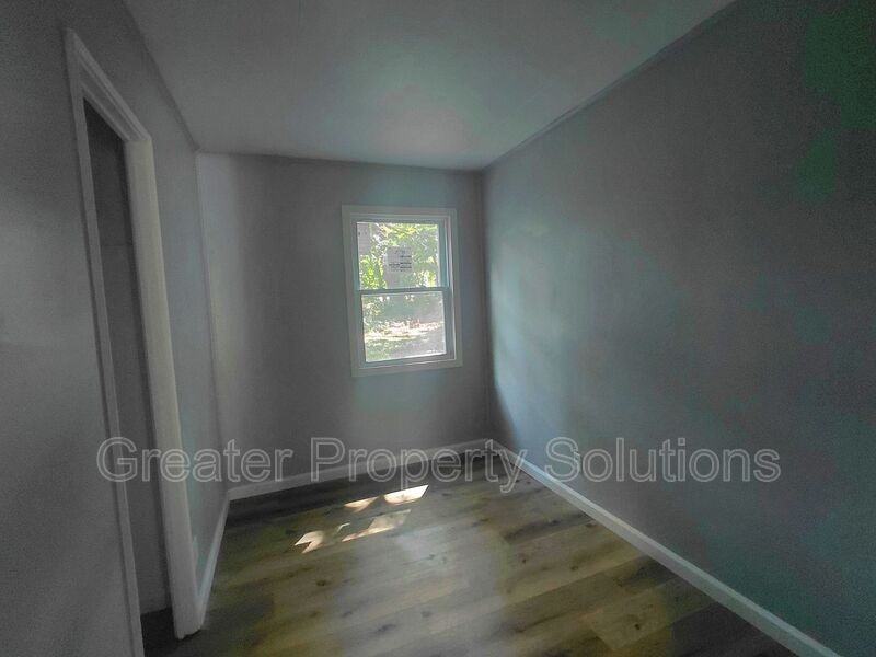 2309 Del Plain Ave - Photo 6 of 7