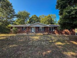 featured image of 252 E Saddle Ln