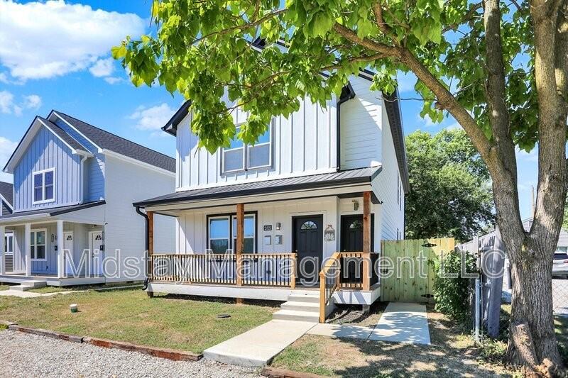 2022 Rembrandt St #A - Photo 3 of 13