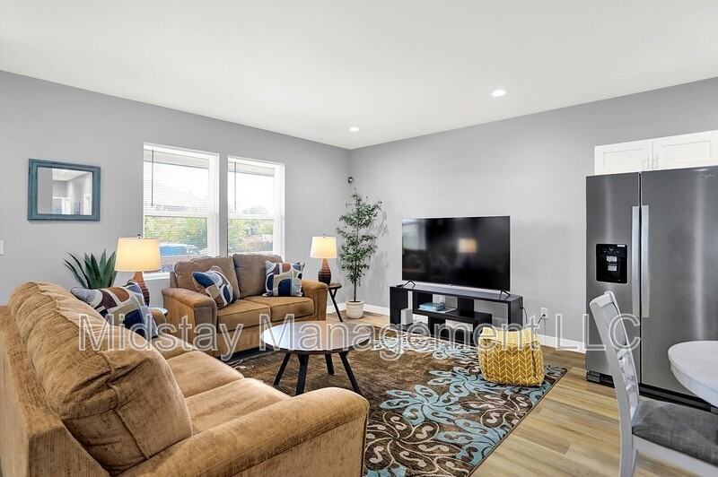 2022 Rembrandt St #A - Photo 7 of 13