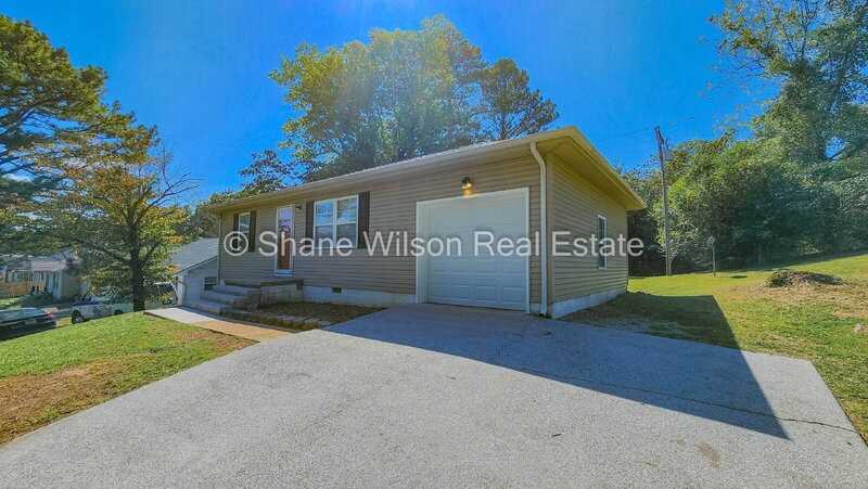 1005 Mountain View Dr - Photo 2 of 16