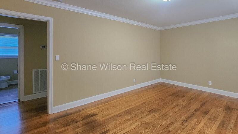 1005 Mountain View Dr - Photo 6 of 16