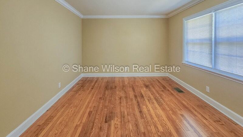 1005 Mountain View Dr - Photo 5 of 16
