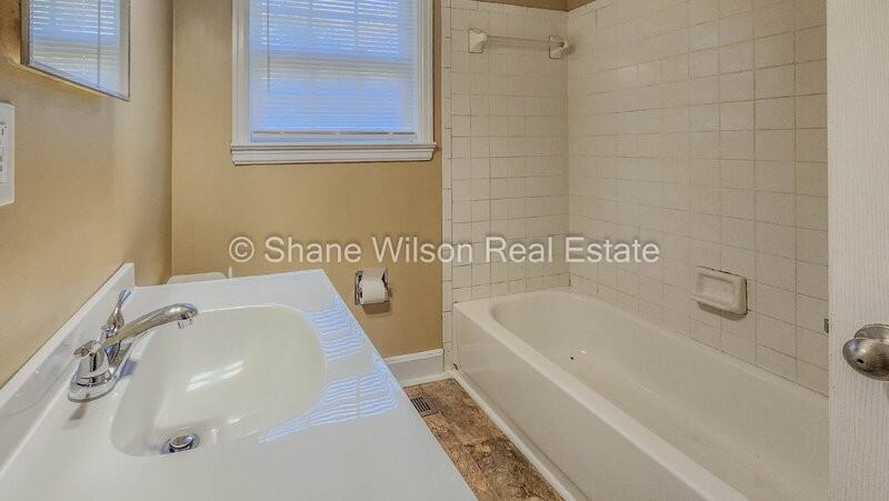 1005 Mountain View Dr - Photo 7 of 16