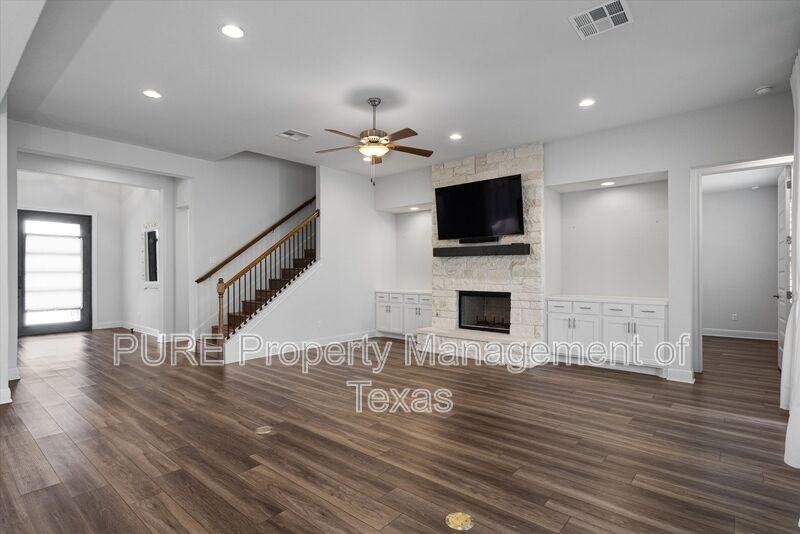 1138 Woodpark Ln - Photo 3 of 44