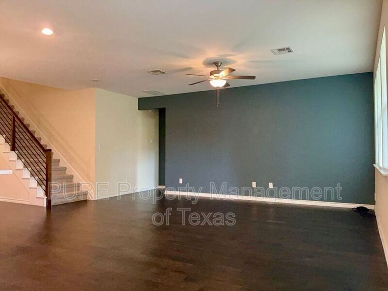 1005 Gurley Cv - Photo 4 of 31