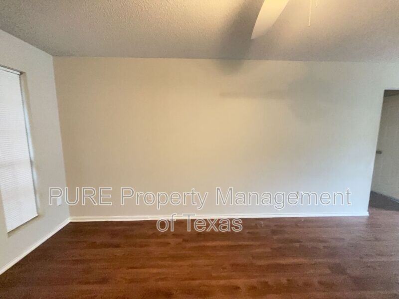 3413 Walleye Way - Photo 4 of 23