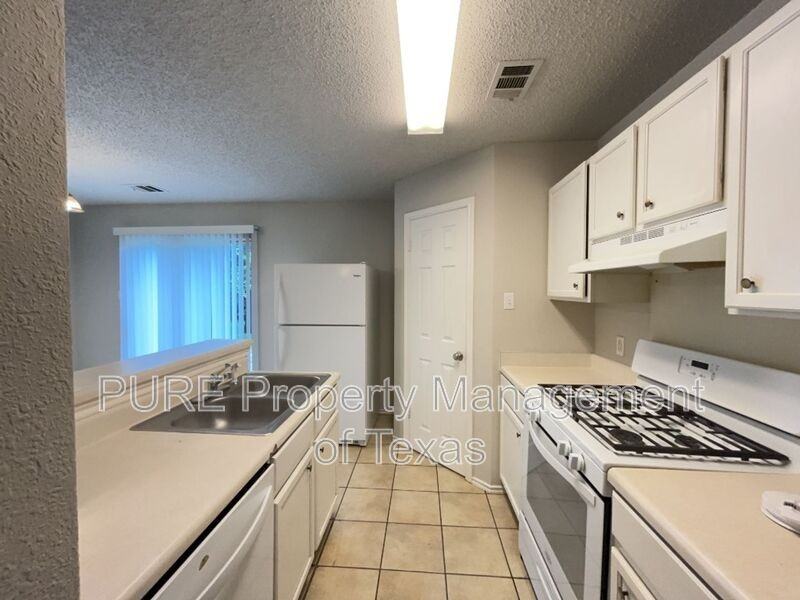 3413 Walleye Way - Photo 7 of 23