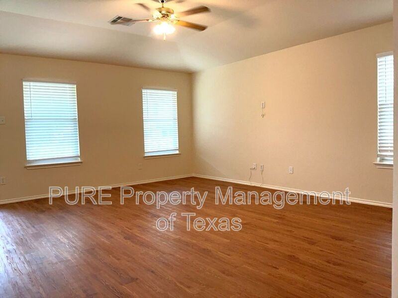 1407 Ty Cobb Pl - Photo 4 of 19