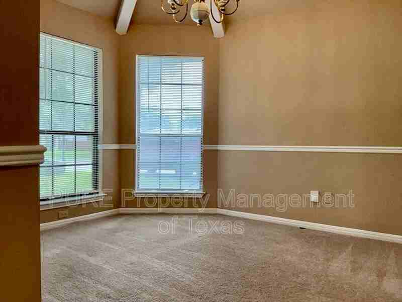 506 Meadow Creek Dr - Photo 4 of 28