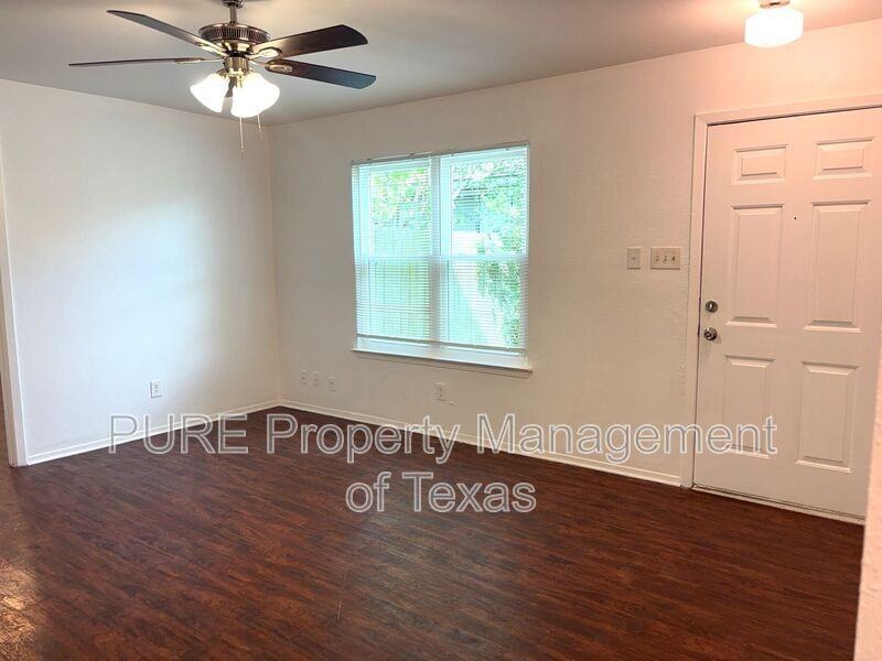 16005 Stoneham Circle - Photo 3 of 19